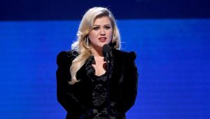 Kelly Clarkson Net Worth | Imcome | Salary | House