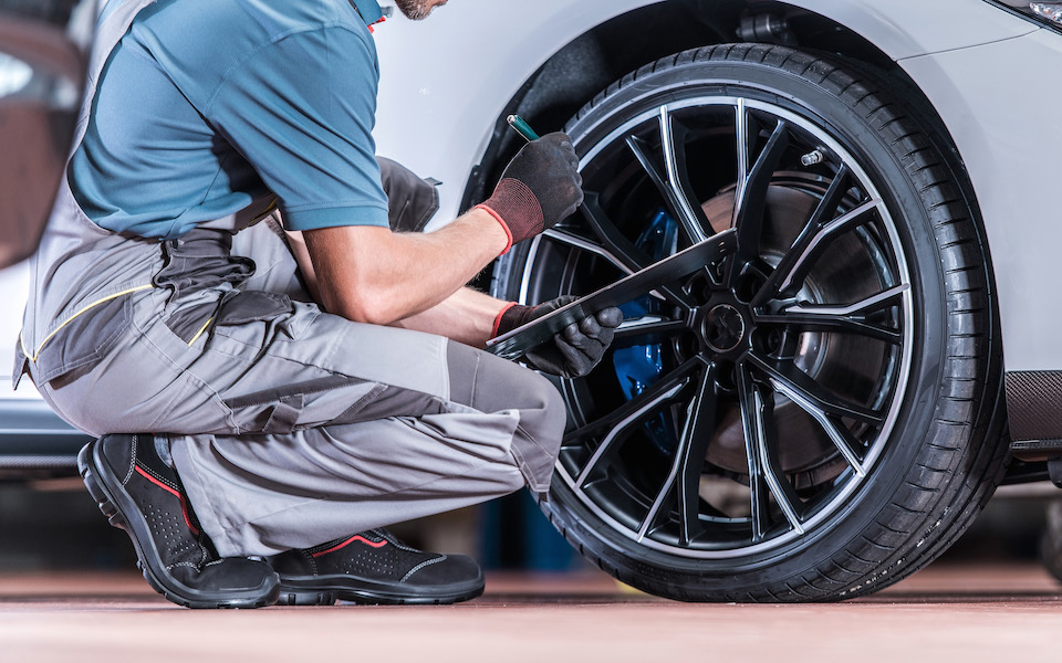 Restoring Wheels, Renewing Lives: The Crucial Role of a Collision Repair Center