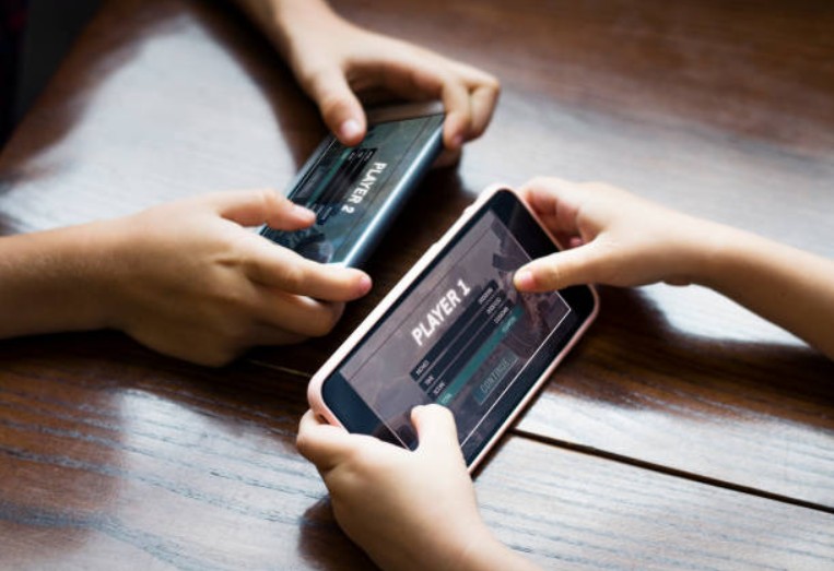 Exploring the Connection Between Online Gaming and Skill Development